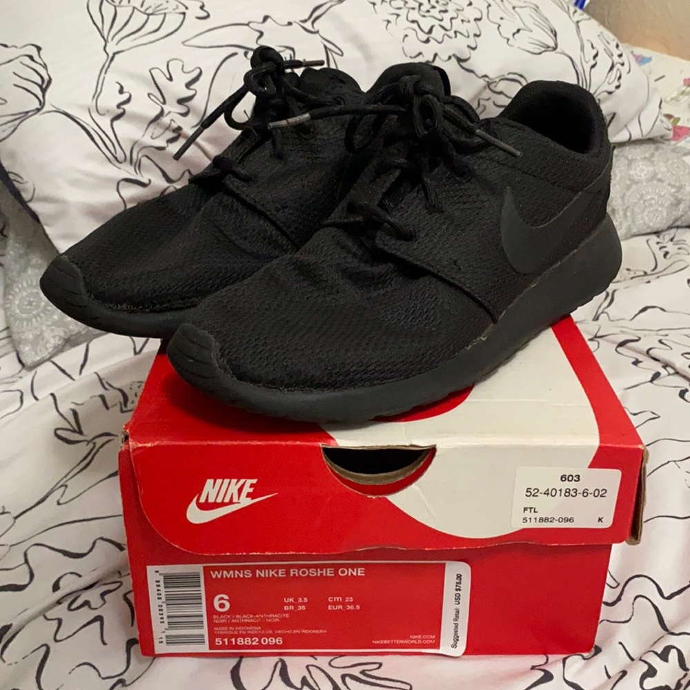 nike roshe one